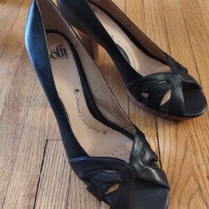 Black leather Sofft High Heels
